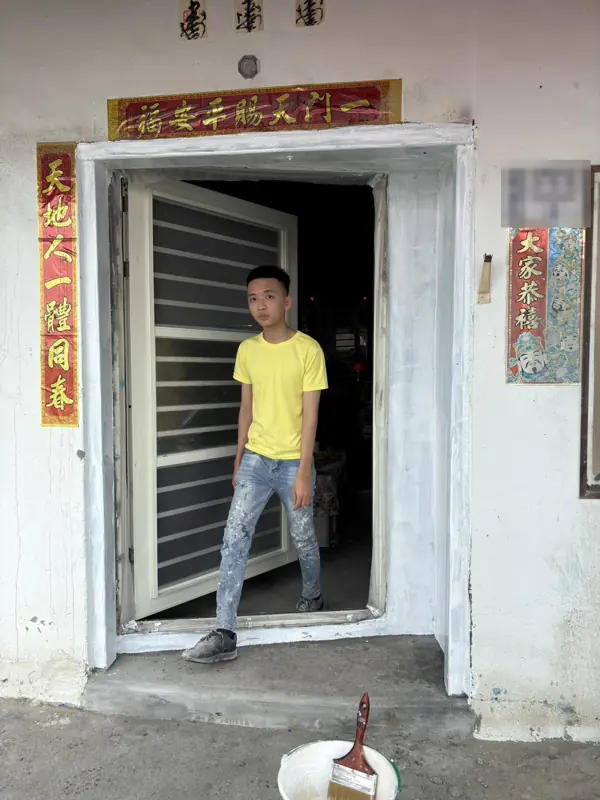 鹿野鄉老屋大門開口修整換新